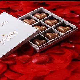 Box of 9 Heart shaped chocolate filled with caramel