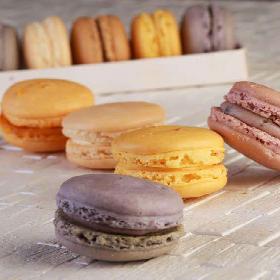Box of 5 Macarons (Contains egg)