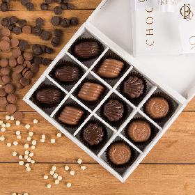 Box of 12 chocolate pralines 