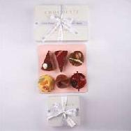 Assorted 6 pastries,Box of 12 chocolate praline,Box of 12 macaroons