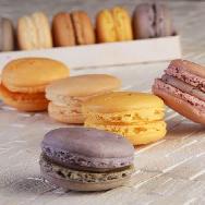 Box of 5 Macarons (Contains egg)