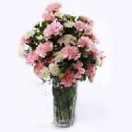 Vase pink and white flowers