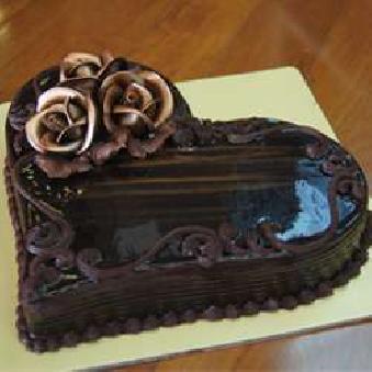 heart shape valentine special chocolate cake home delivery
